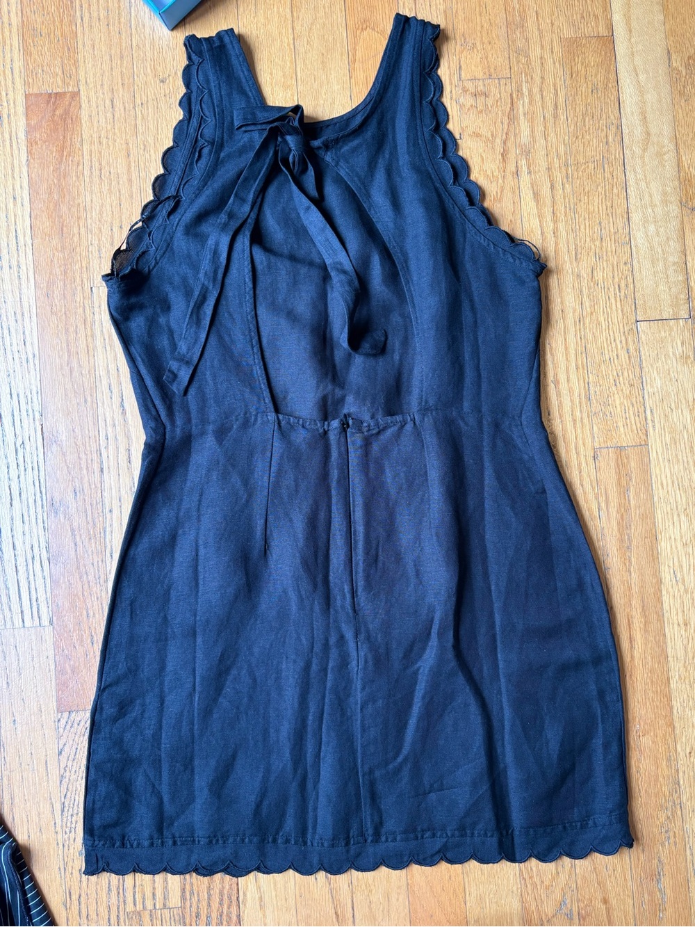 Anthropologie Black Sleeveless Scalloped Dress - Picture 2 of 4